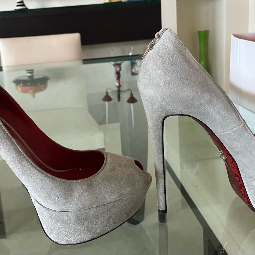 Cesare Paciotti Made In Italy. Dove grey Suede stiletto with platform. - Picture 5 of 8